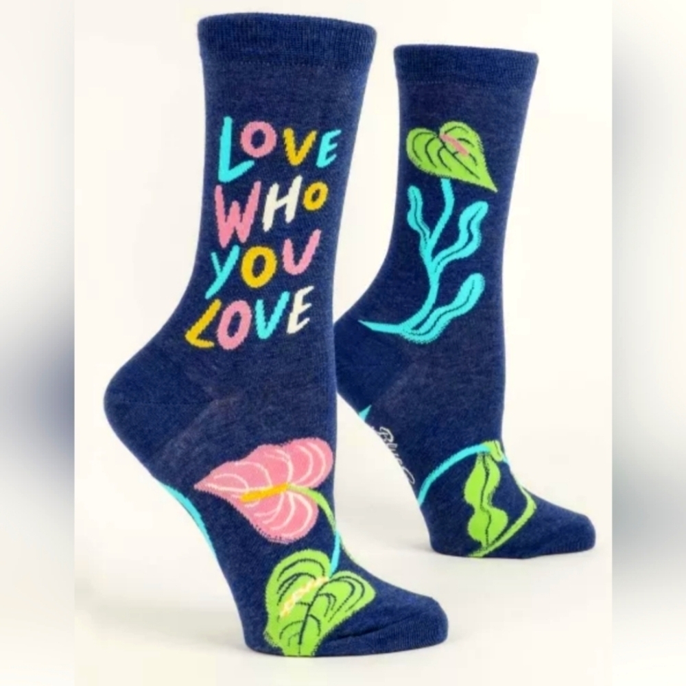 🌈 Socks--Love Who You Love W crew socks